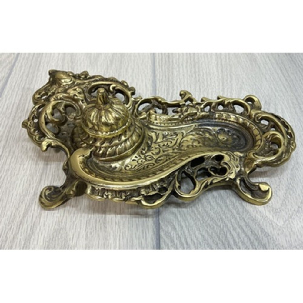 Vintage Ornate Brass Inkwell Stand Desk Set Japan 8107 Scrollwork Pen Rest